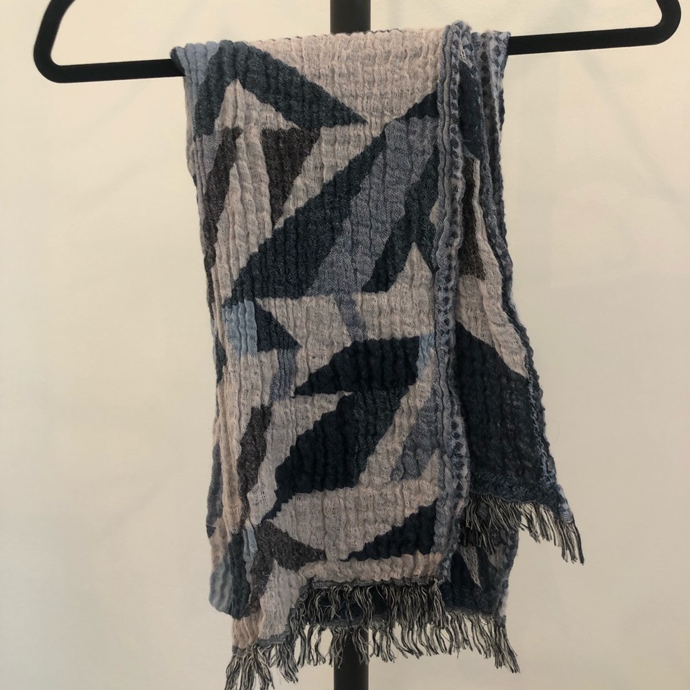 Aritzia scarf